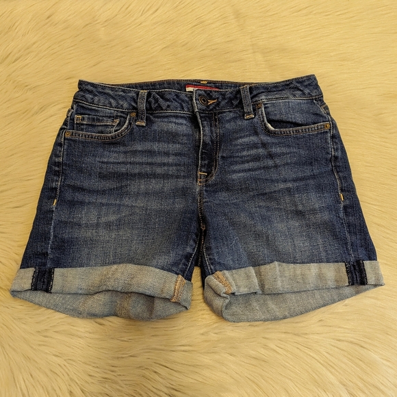 Tommy Hilfiger medium wash cuff denim jeans size 2 - Picture 1 of 6